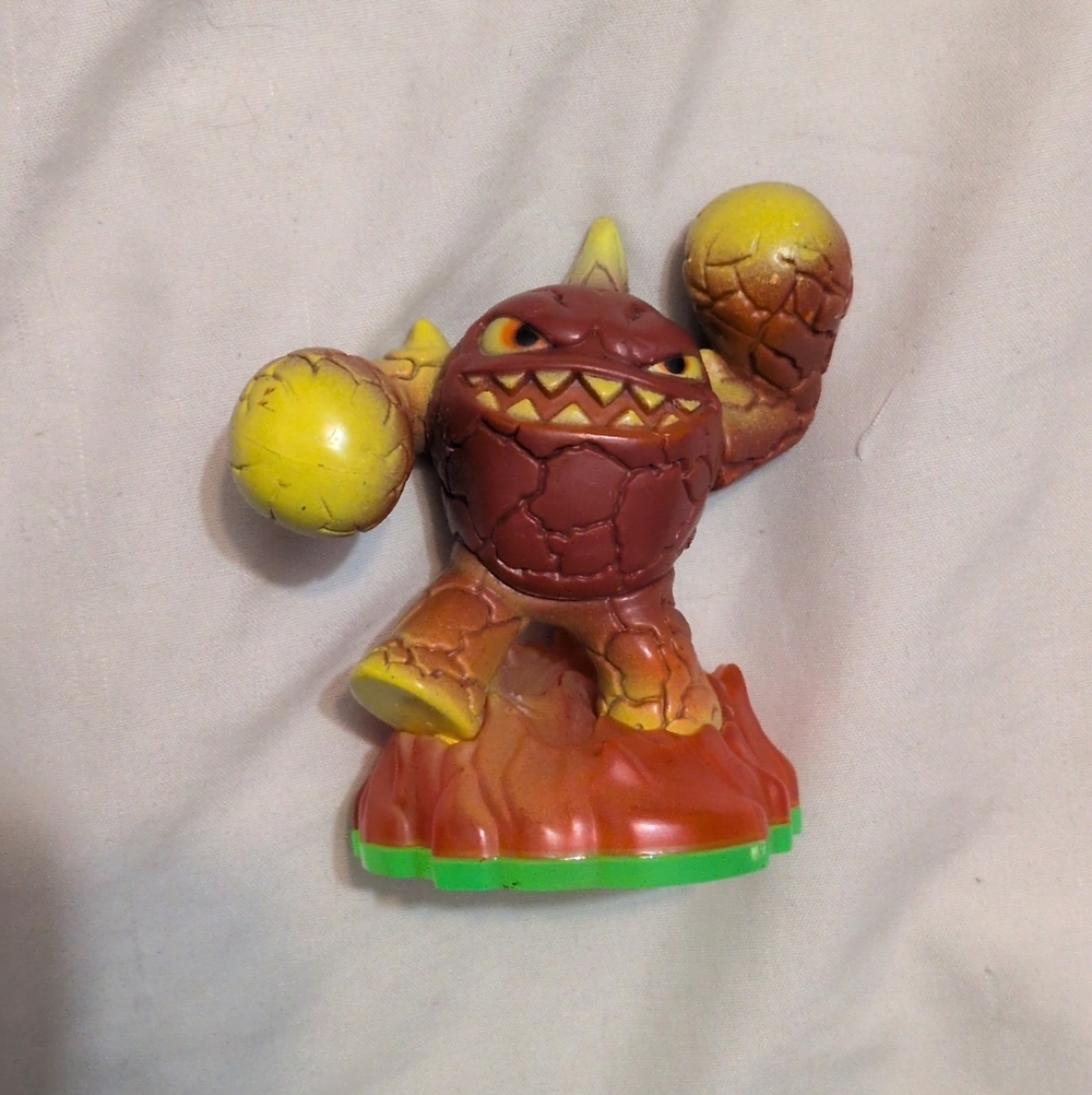 Skylanders Spyro's Adventure Eruptor Green Base Toys To Life Figure Fire